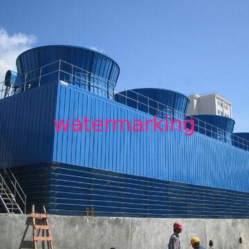 A torre refrigerando industrial com fluxo contrário, várias cores está disponível